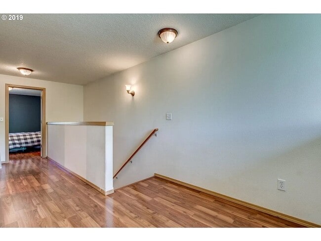 Building Photo - 422 Donna Dr