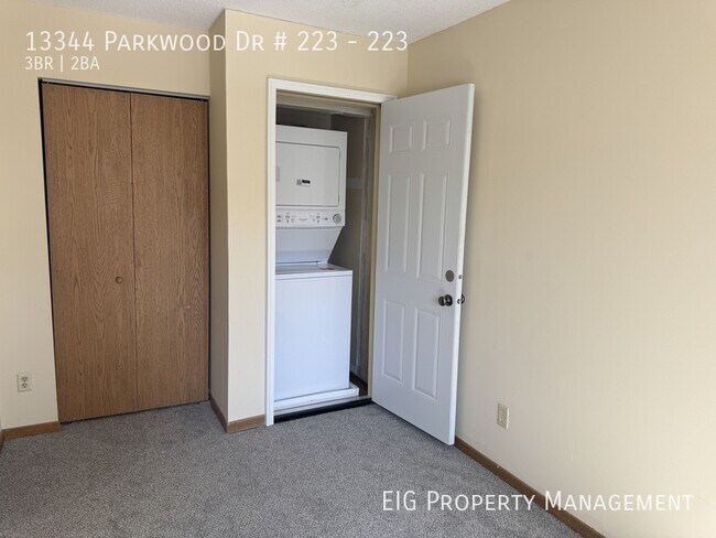 Building Photo - 13344 Parkwood Dr