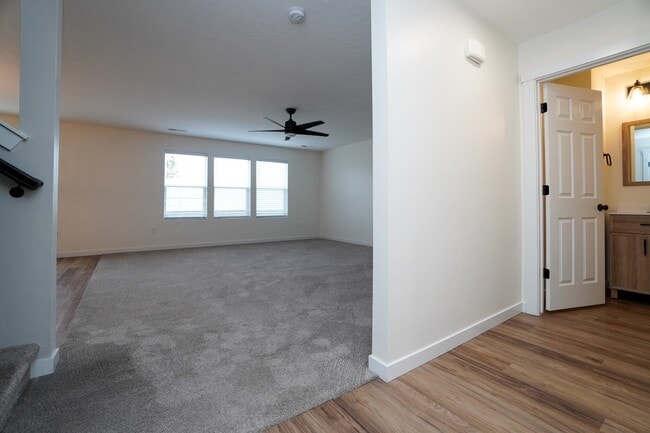 Building Photo - 1512 W Cub River Dr