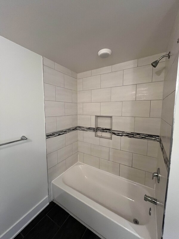 Building Photo - 1219 N 5th St