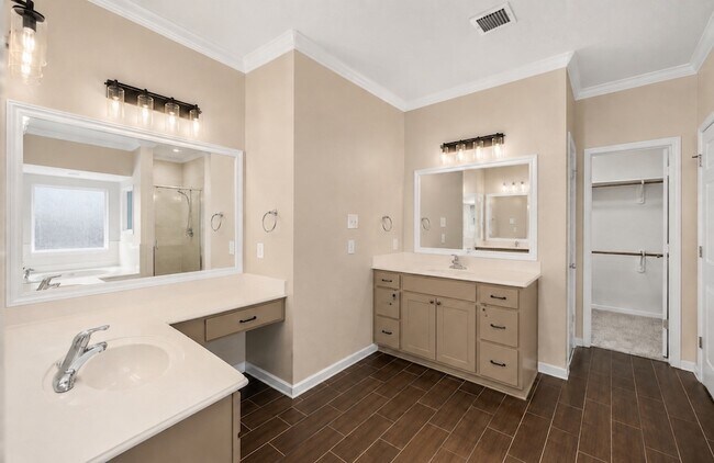 Building Photo - 3821 Houston Lake Dr