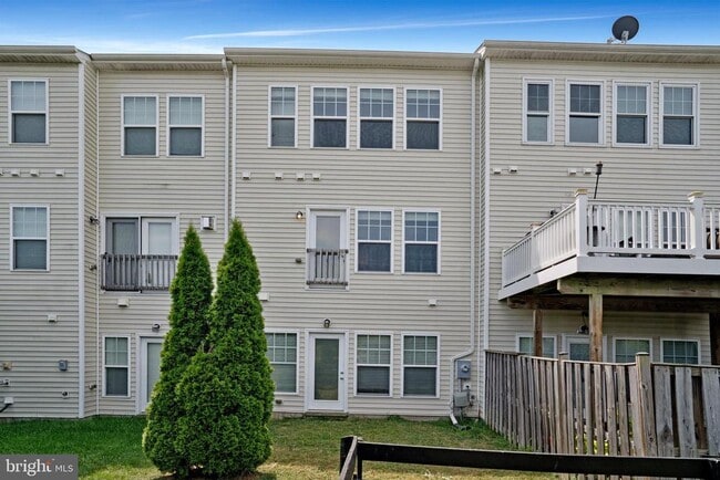 Building Photo - 43316 Novi Terrace