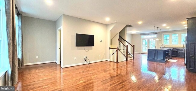 Building Photo - 3155 John Glenn St