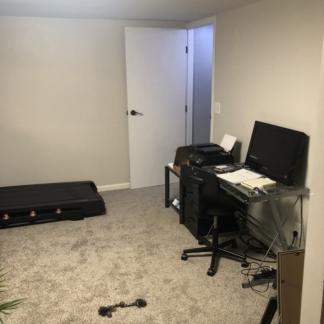 Building Photo - 229 MACANDREWS WAY