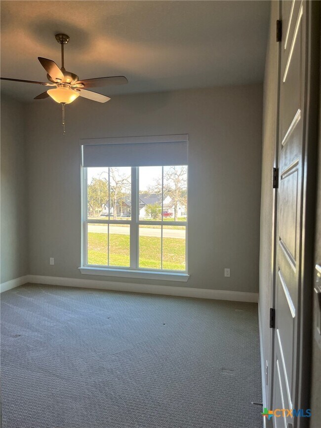 Building Photo - 1163 Trotter Ln