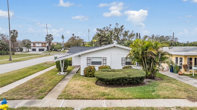 Building Photo - 524 Columbia Dr
