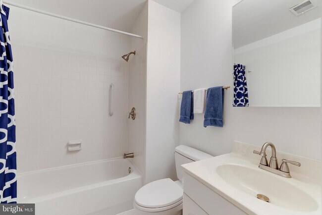 Building Photo - 9823 St Cloud Ct