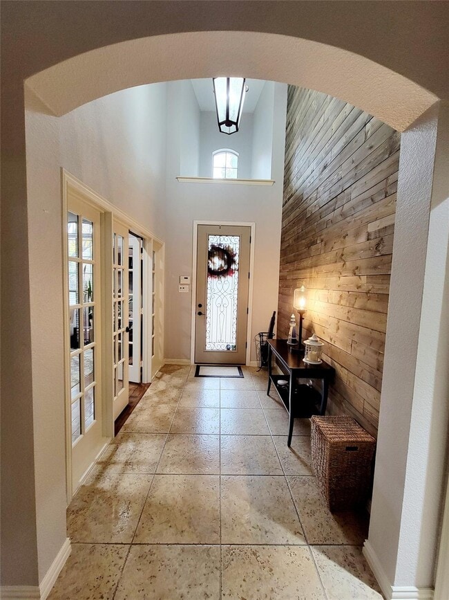 Building Photo - 1319 San Andres Dr