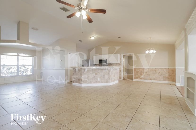 Building Photo - 2606 Palmer Ave SE