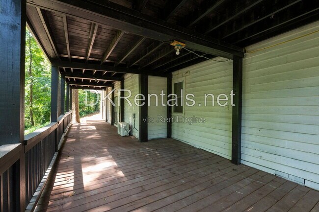 Building Photo - 2133 Cooper Way