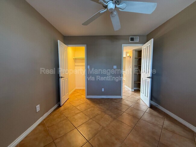 Building Photo - 12440 N 20th St