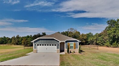 Building Photo - 16990 Lantana Lp