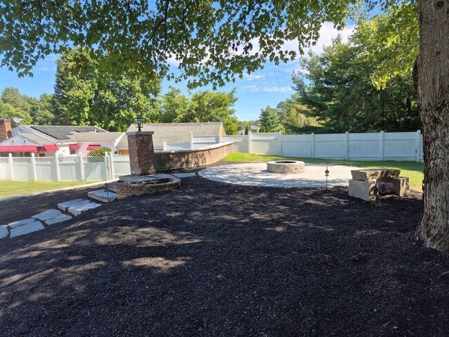 Building Photo - 432 Joseph St Ext