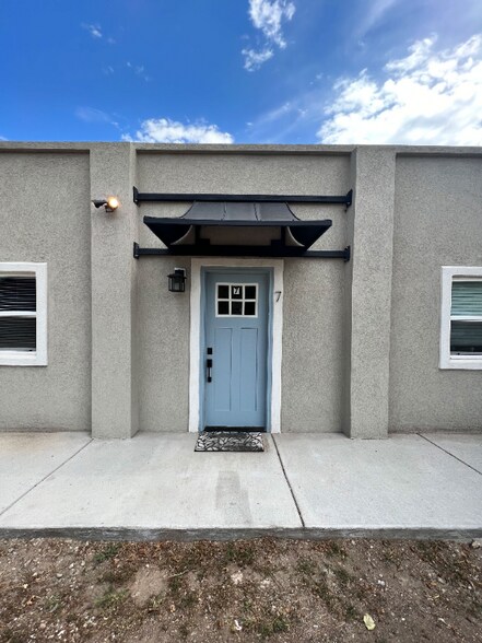 Primary Photo - 825 12th St