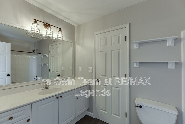 Building Photo - 1795 Lake Heights Cir