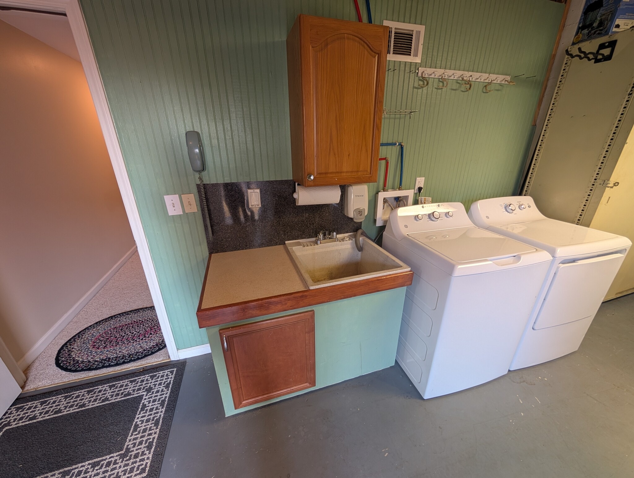 Washing Machine and Dryer - 7218 Timber Trl