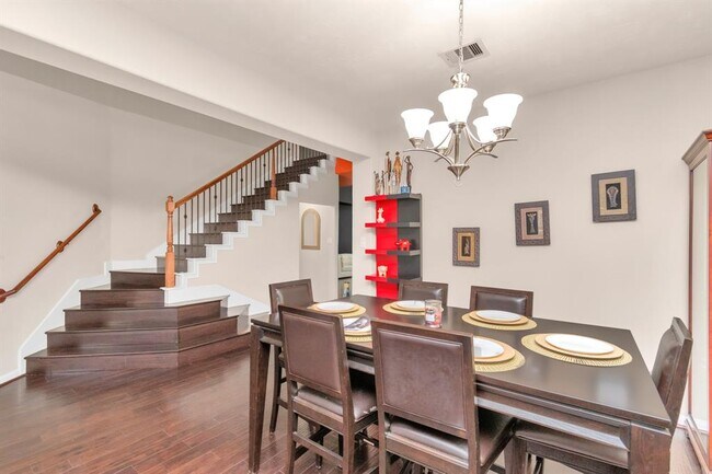 Building Photo - 6915 Moreleigh Branch Dr