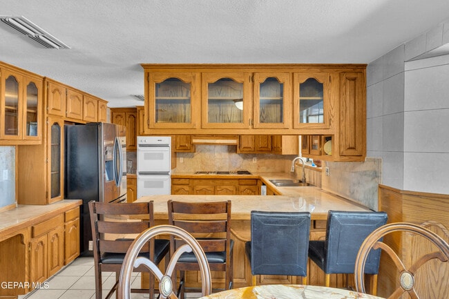 Building Photo - 2153 Trawood Dr