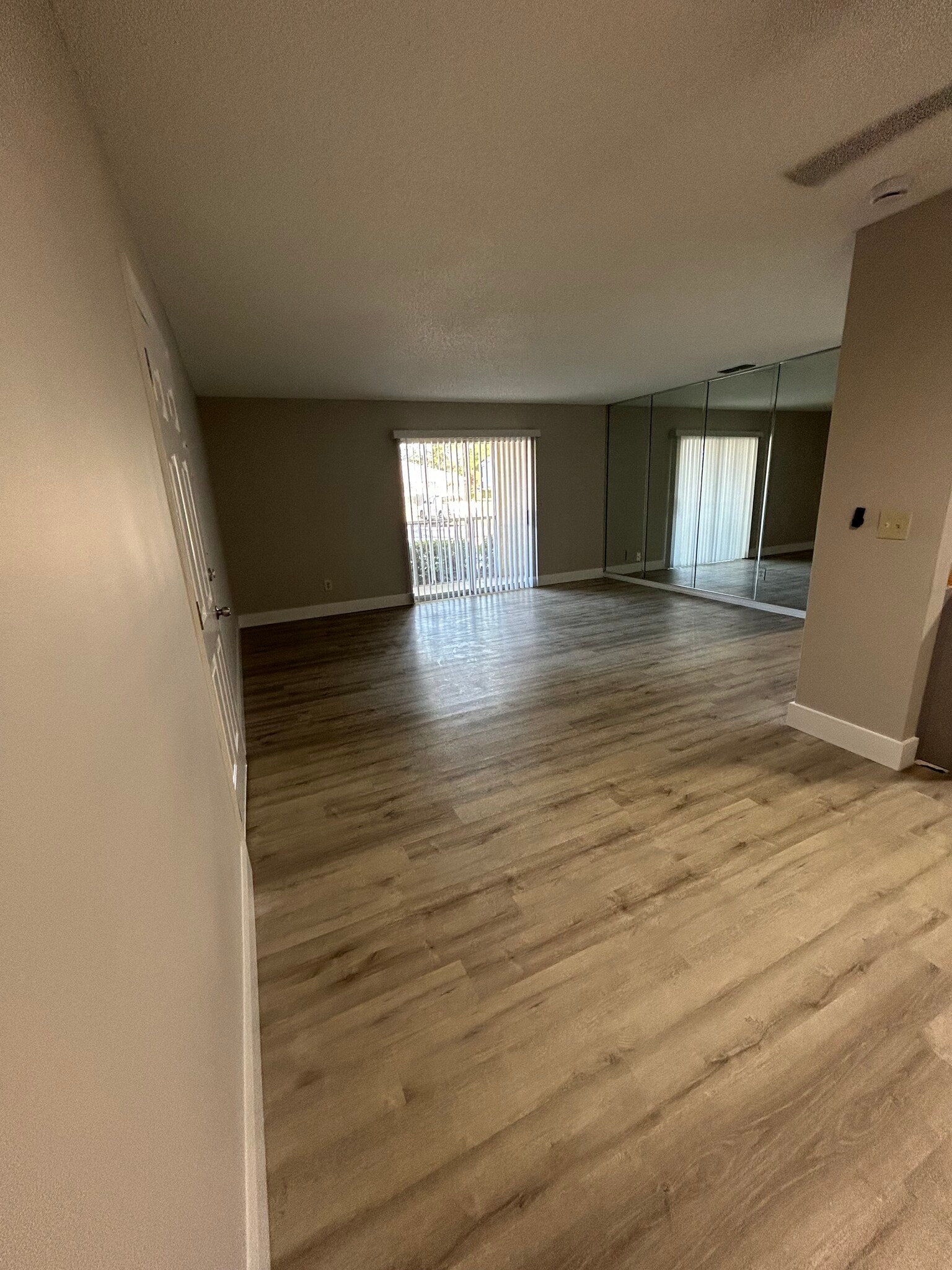 Building Photo - 101 Bent Tree Dr