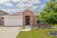 Building Photo - 925 Dressage Dr