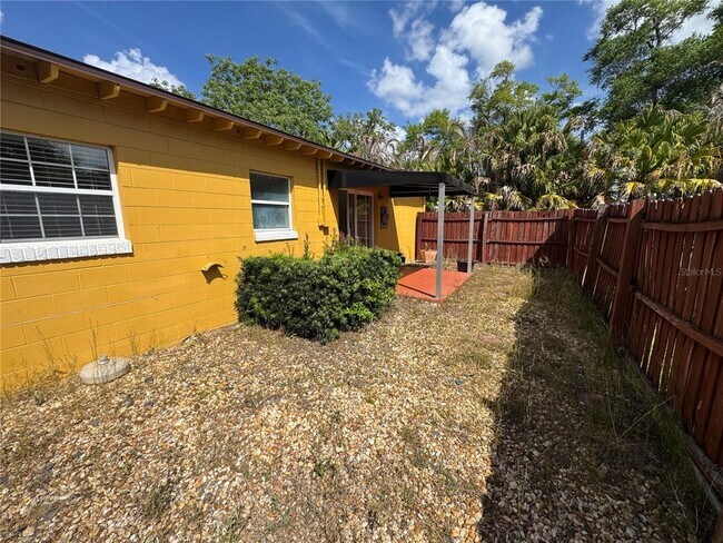 Building Photo - 2276 Raeford Rd