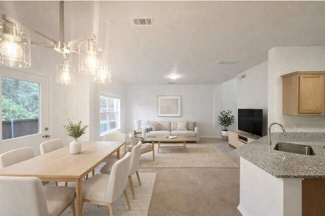 Building Photo - 3217 Judge Holland Ln