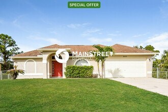 Building Photo - 3 Bedroom Pet-Friendly Home in Lehigh Acre...