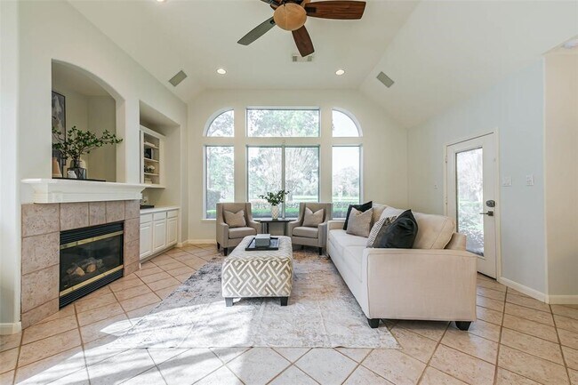 Building Photo - 3603 E Cedar Hollow Dr