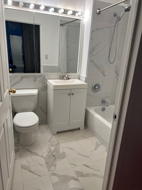 Building Photo - 130 Lenox Ave