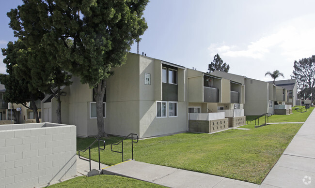 Building Photo - The Palomar Apartments