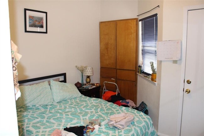 Building Photo - 3316 Guadalupe St