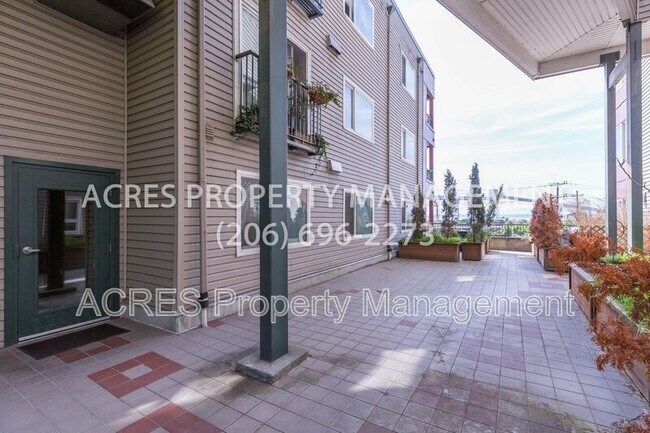 Building Photo - 524 6th Ave W