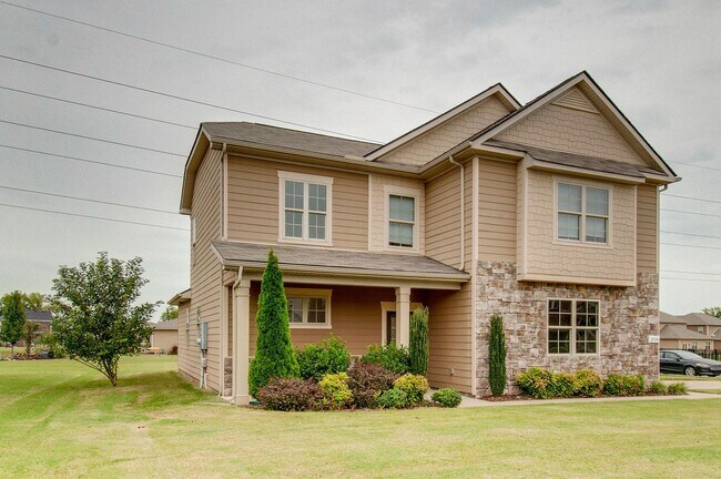 Building Photo - Gorgeous 4BR/2.5BA+Bonus executive home for lease in M'boro now! Triple Rockvale schools!