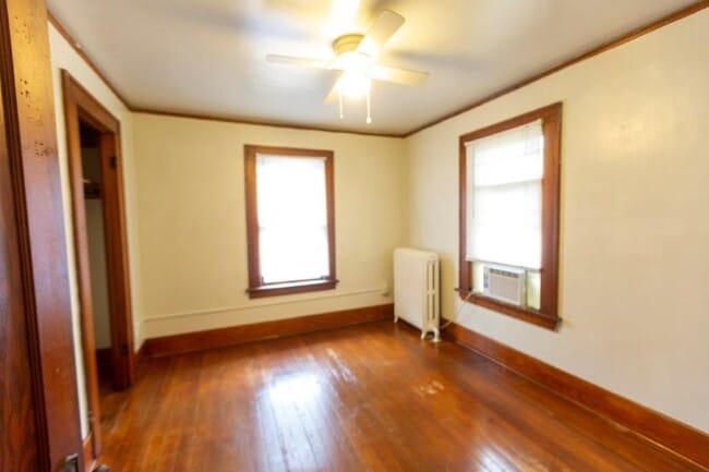 Building Photo - 509 E Davenport St