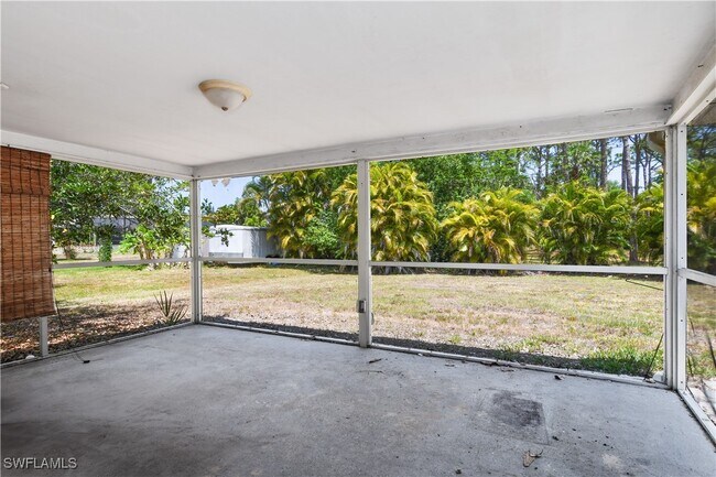 Building Photo - 28058 Oak Ln