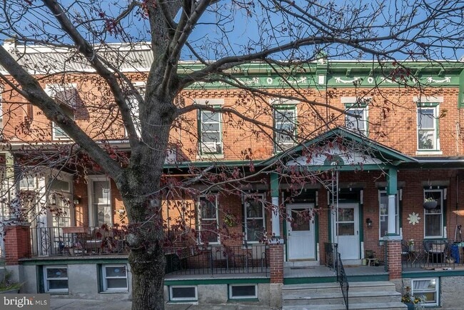 Building Photo - 4643 Mansion St