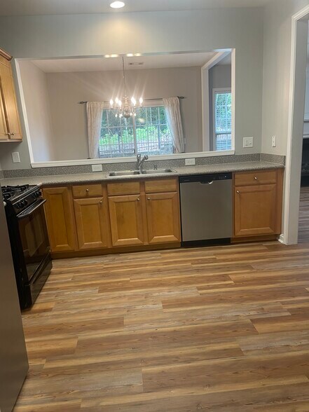 Kitchen - 5734 Evadale Trce