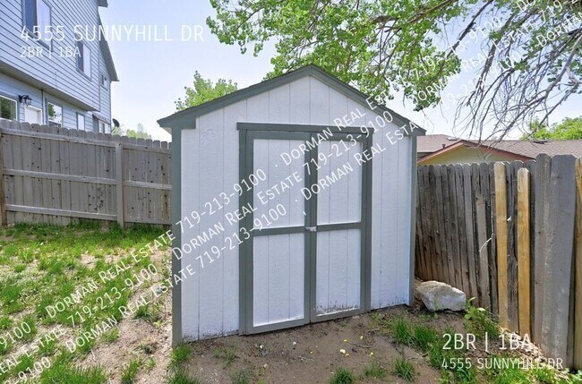 Building Photo - 4555 Sunnyhill Dr