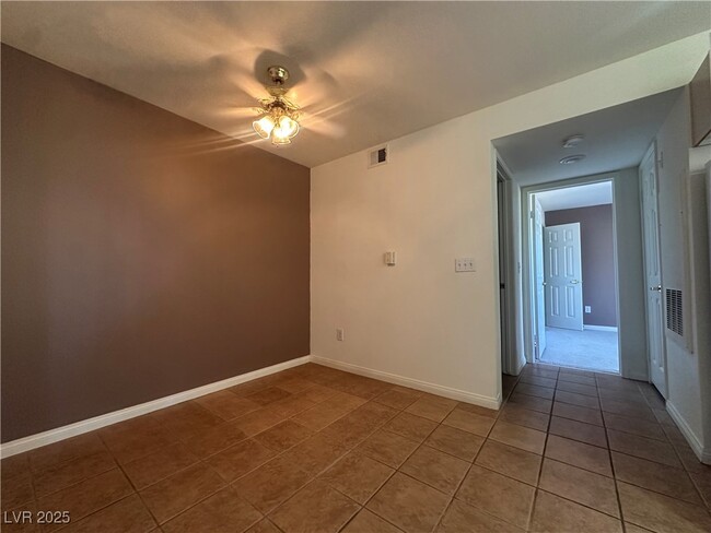Building Photo - 231 W Horizon Ridge Pkwy
