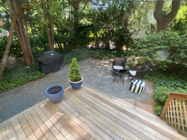 Building Photo - 27R Eliot St