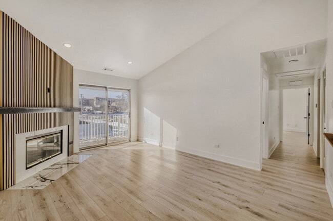 Building Photo - 42 N Park Ave