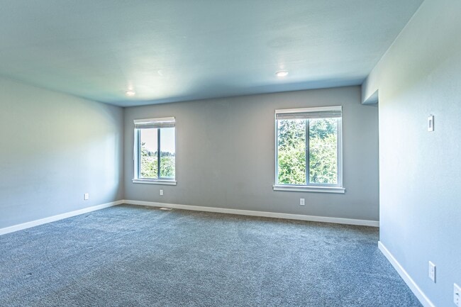 Building Photo - Spacious 4 bed home in Cascade Vista Commu...
