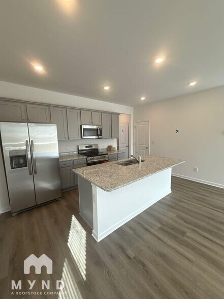 Building Photo - 253 Kenoot Dr