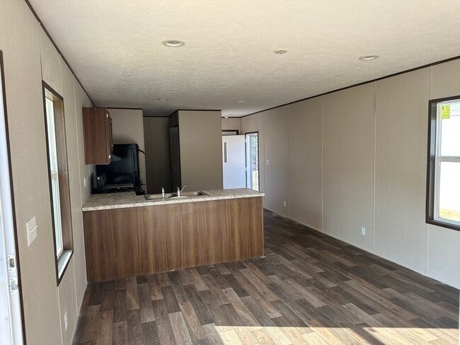 Building Photo - 3525 E Elizabethtown Rd