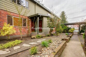 Building Photo - Updated One Bedroom Condo Within Walking D...