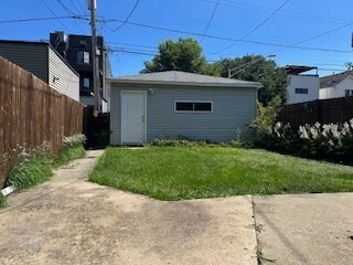 Building Photo - 1701 N Fairfield Ave