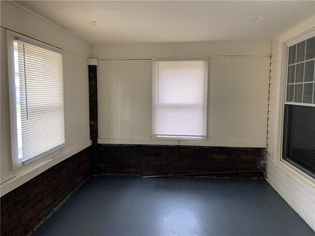 Building Photo - 3847 Carrollton Ave