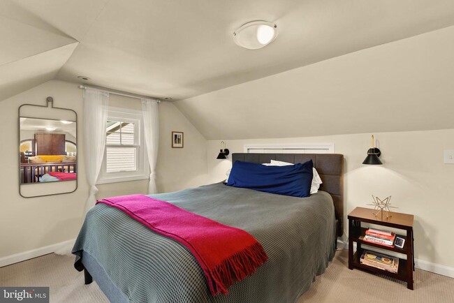 Building Photo - 6403 40th Ave