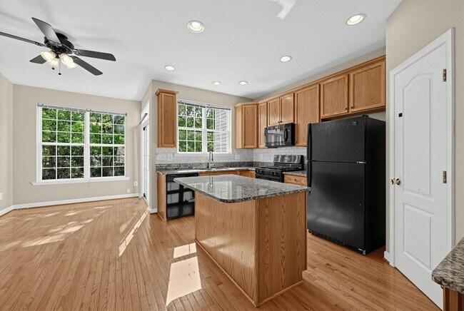 Building Photo - 7589 Great Swan Ct
