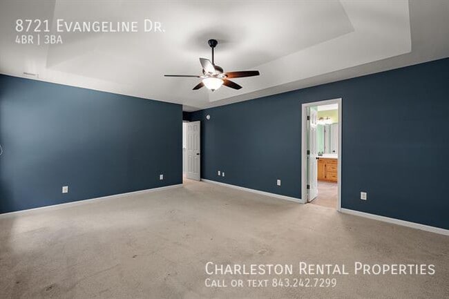 Building Photo - 8721 Evangeline Dr